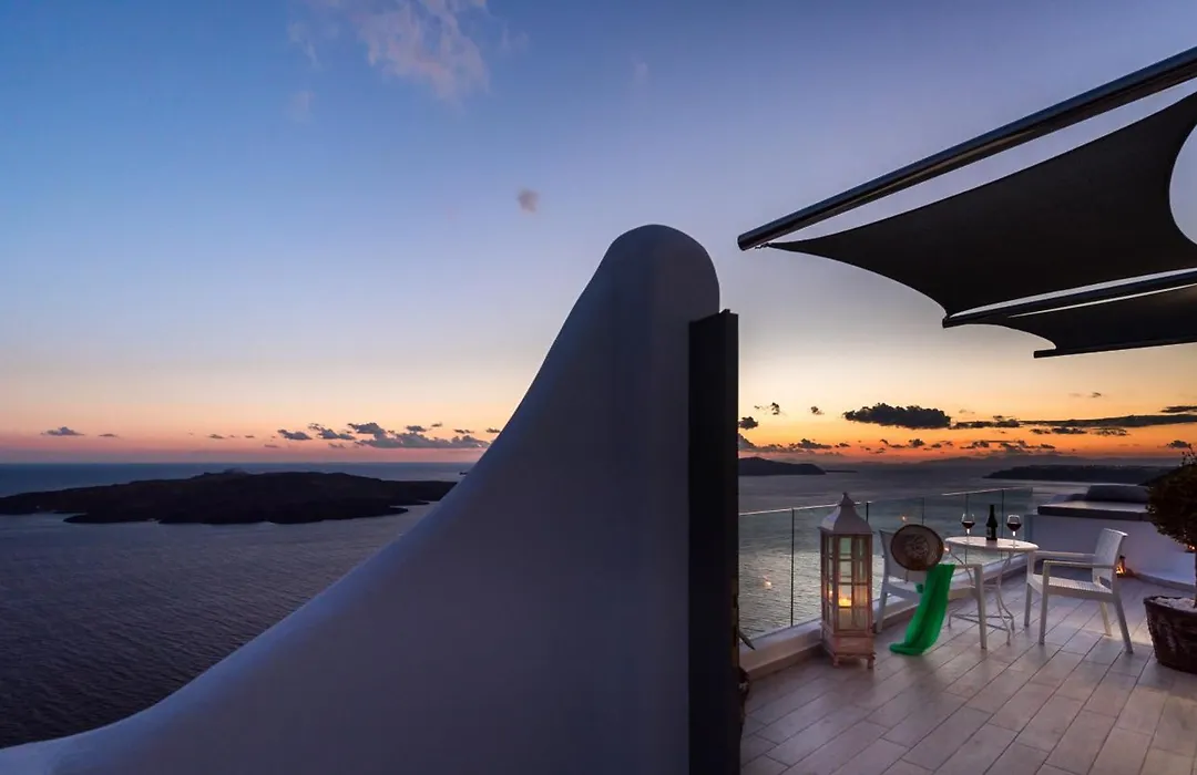 Fira Deep Blue Suites-1